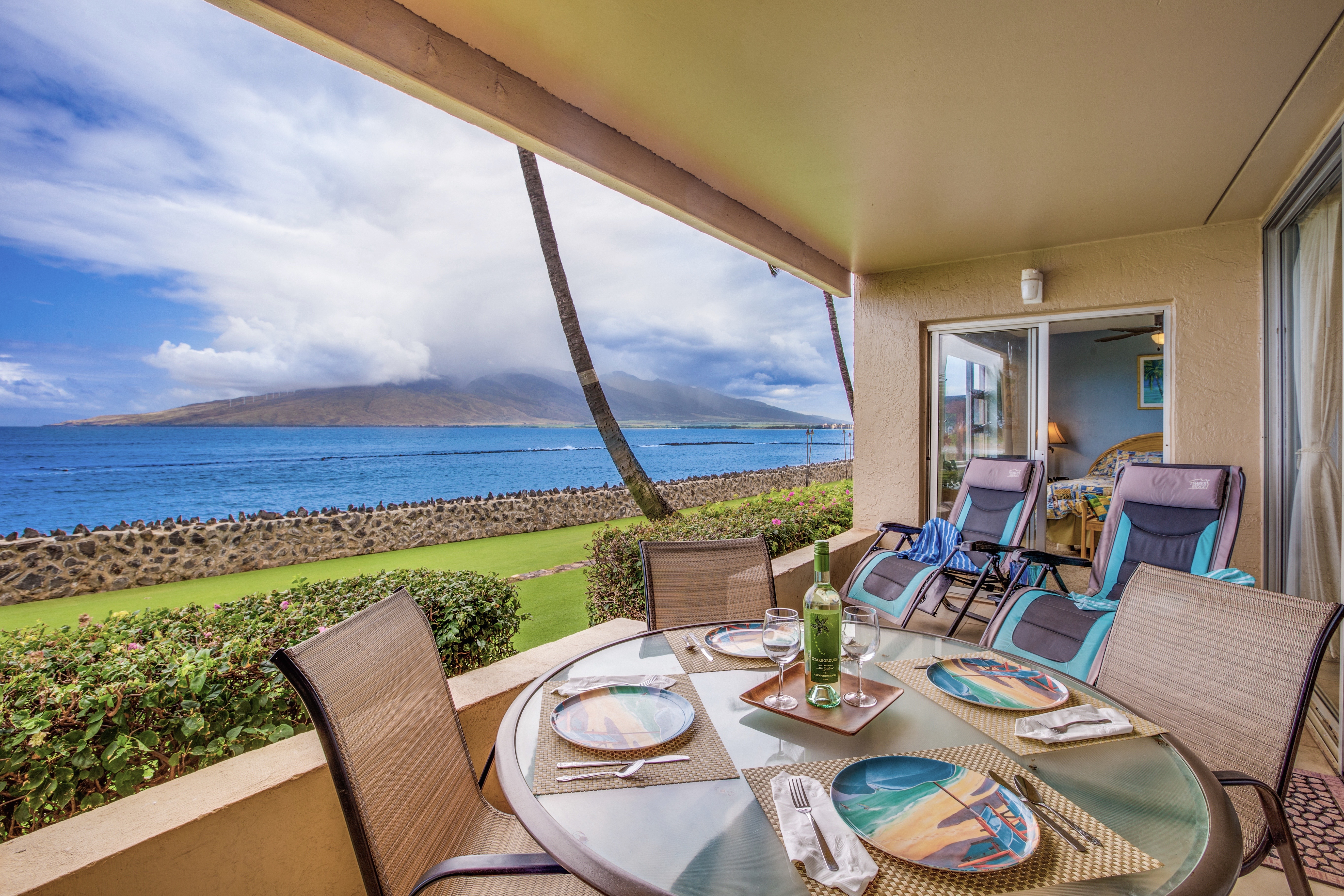 Maui Paradise Oceanfront Condo Air Conditioned 3 Bedroom 2 